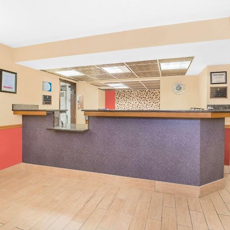 Super 8 By Wyndham Marshalltown Exterior foto
