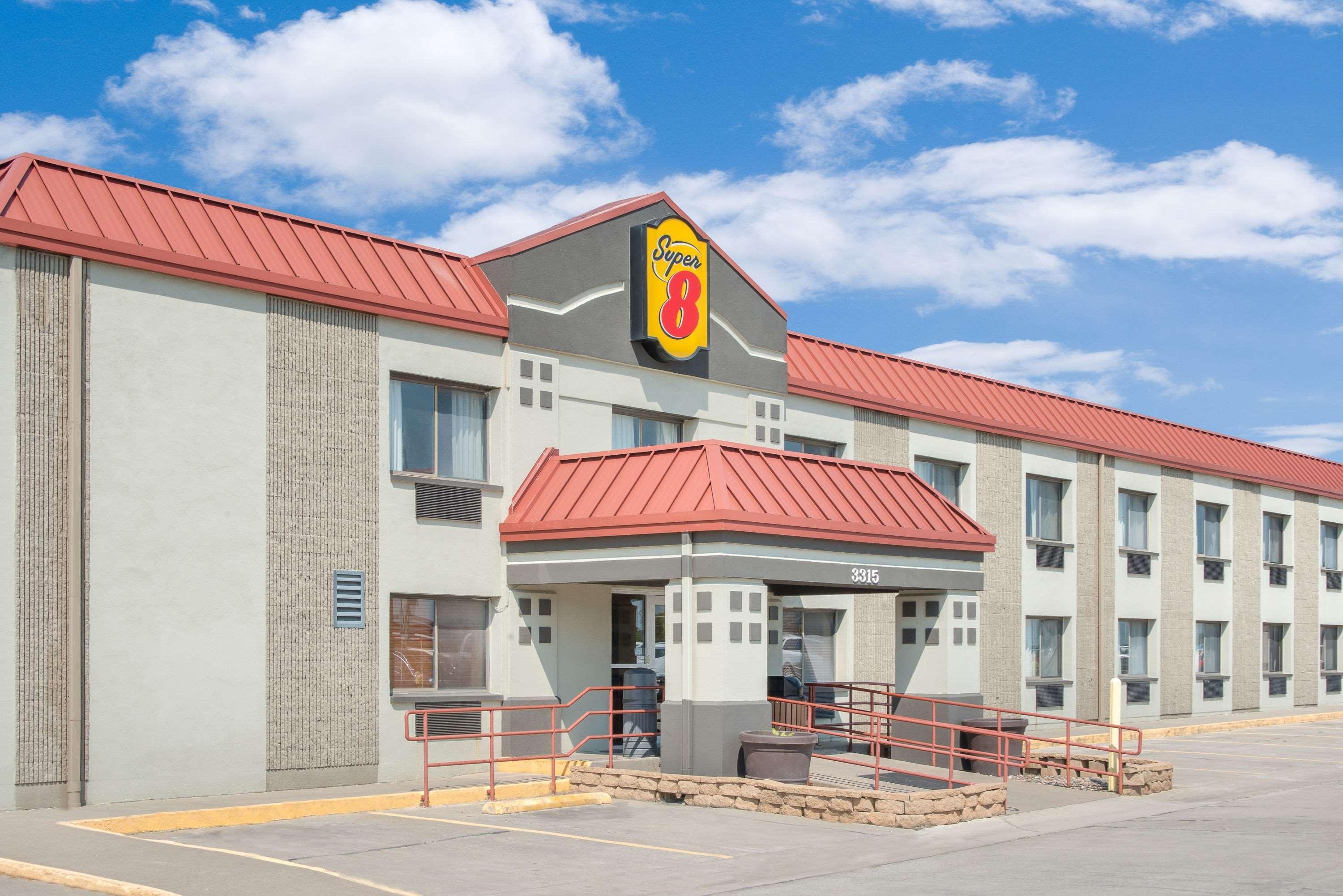 Super 8 By Wyndham Marshalltown Exterior foto